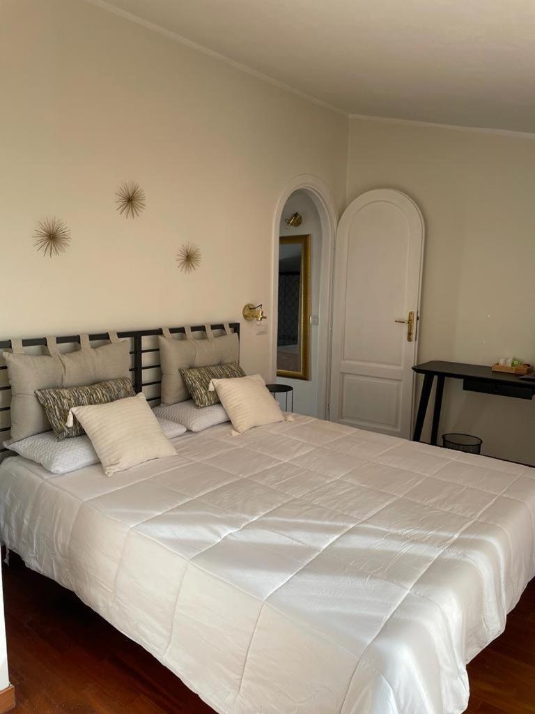 Excellent Rooms Paola'S Olbia Exteriör bild